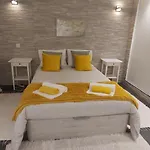 Lägenhet Casa Dos Sorrisos - 3 Bedroom Apartment, Terrace, Barbecue, Ac, Wifi,