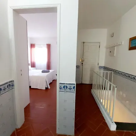 Casa Dos Sorrisos - 3 Bedroom Apartment, Terrace, Barbecue, Ac, Wifi,