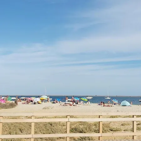 Casa Dos Sorrisos - 3 Bedroom Apartment, Terrace, Barbecue, Ac, Wifi,